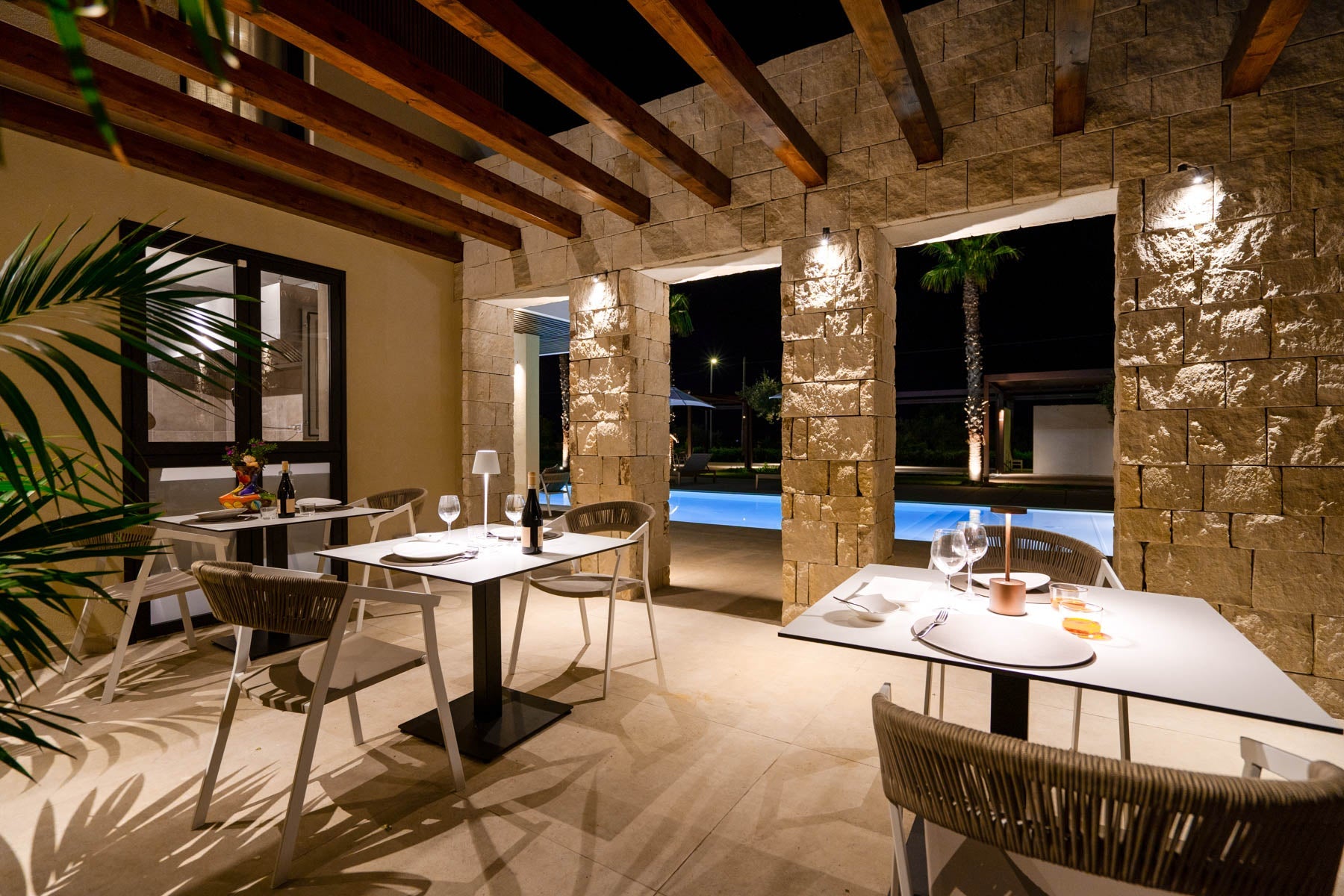 L'Arredo che Racconta: Come Hotel e B&B Costruiscono il Loro Brand attraverso il Design